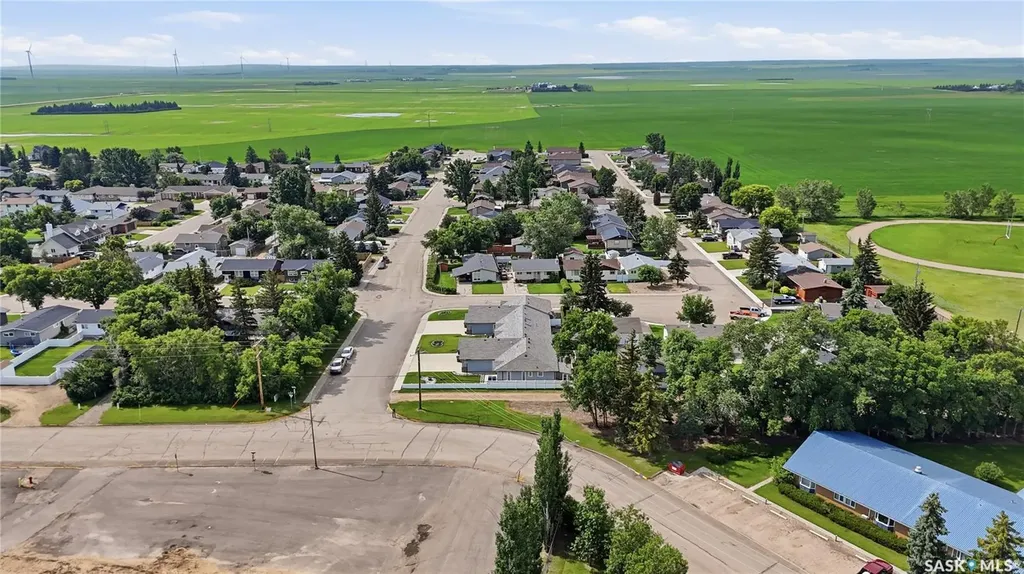 910 1st Street W Assiniboia SK S0H 0B0