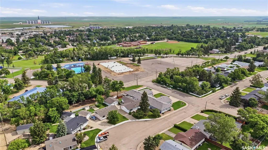 910 1st Street W Assiniboia SK S0H 0B0