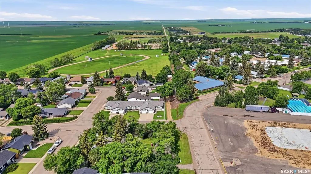 910 1st Street W Assiniboia SK S0H 0B0