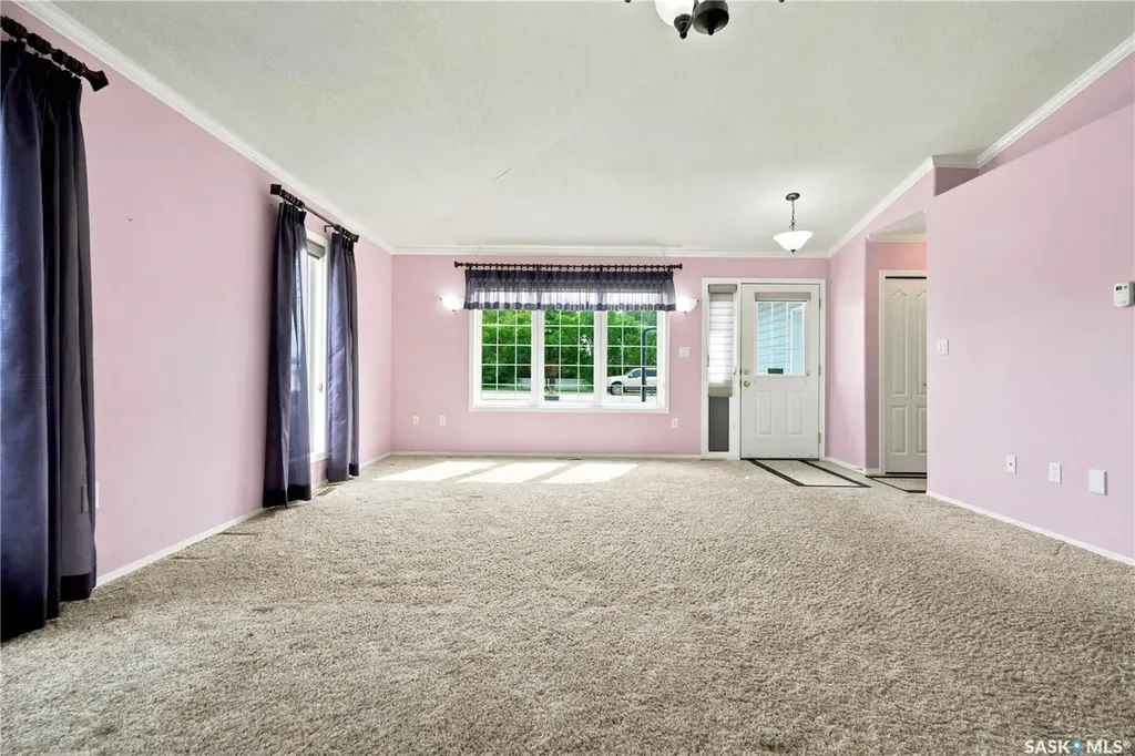 910 1st Street W Assiniboia SK S0H 0B0