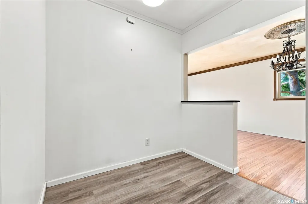 2301 Cairns Avenue Saskatoon SK S7J 1T9