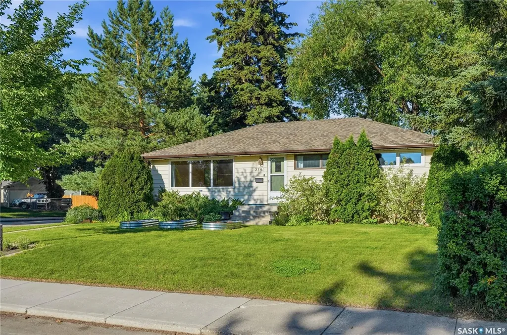 2301 Cairns Avenue Saskatoon SK S7J 1T9