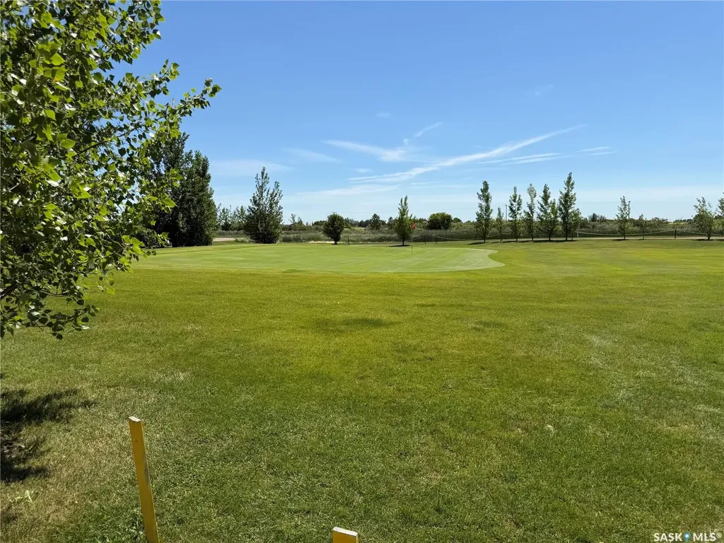 25 Souris Avenue Redvers SK S0C 0A5