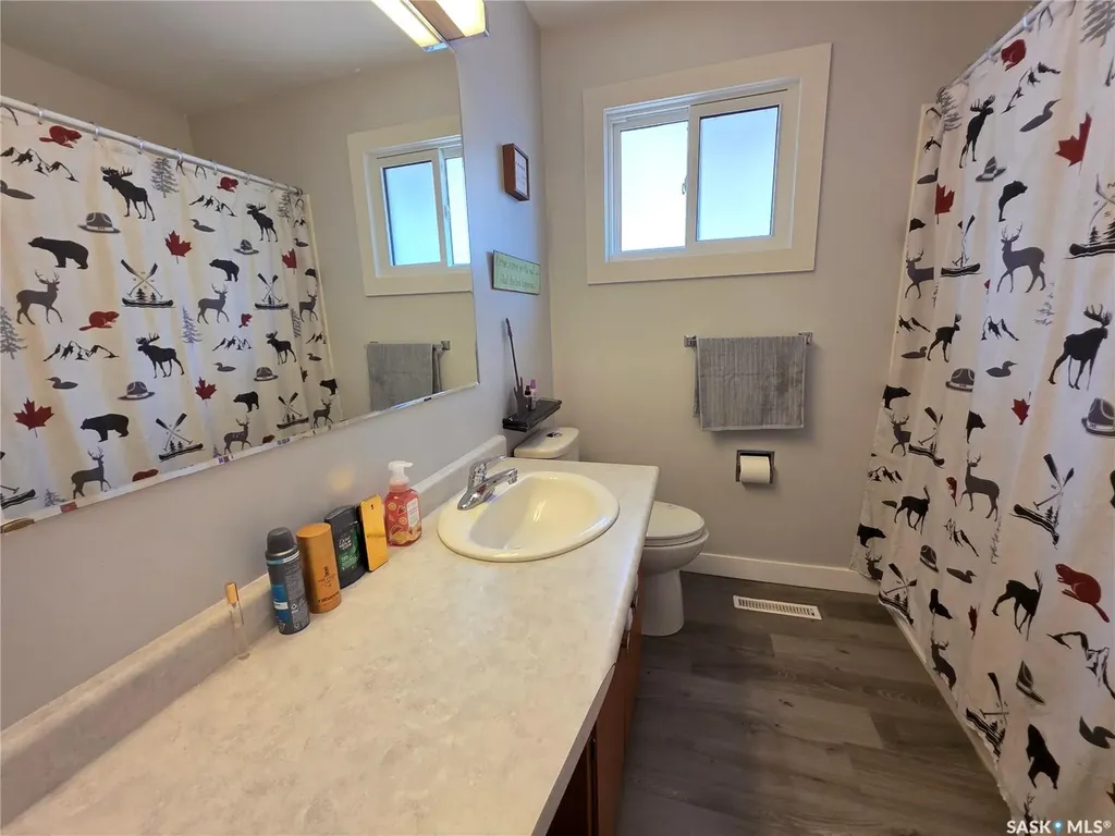 303 13th Avenue NE Swift Current SK S9H 2V9