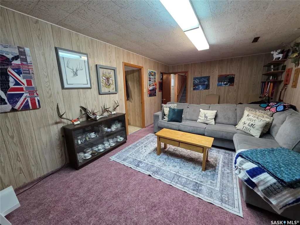 303 13th Avenue NE Swift Current SK S9H 2V9