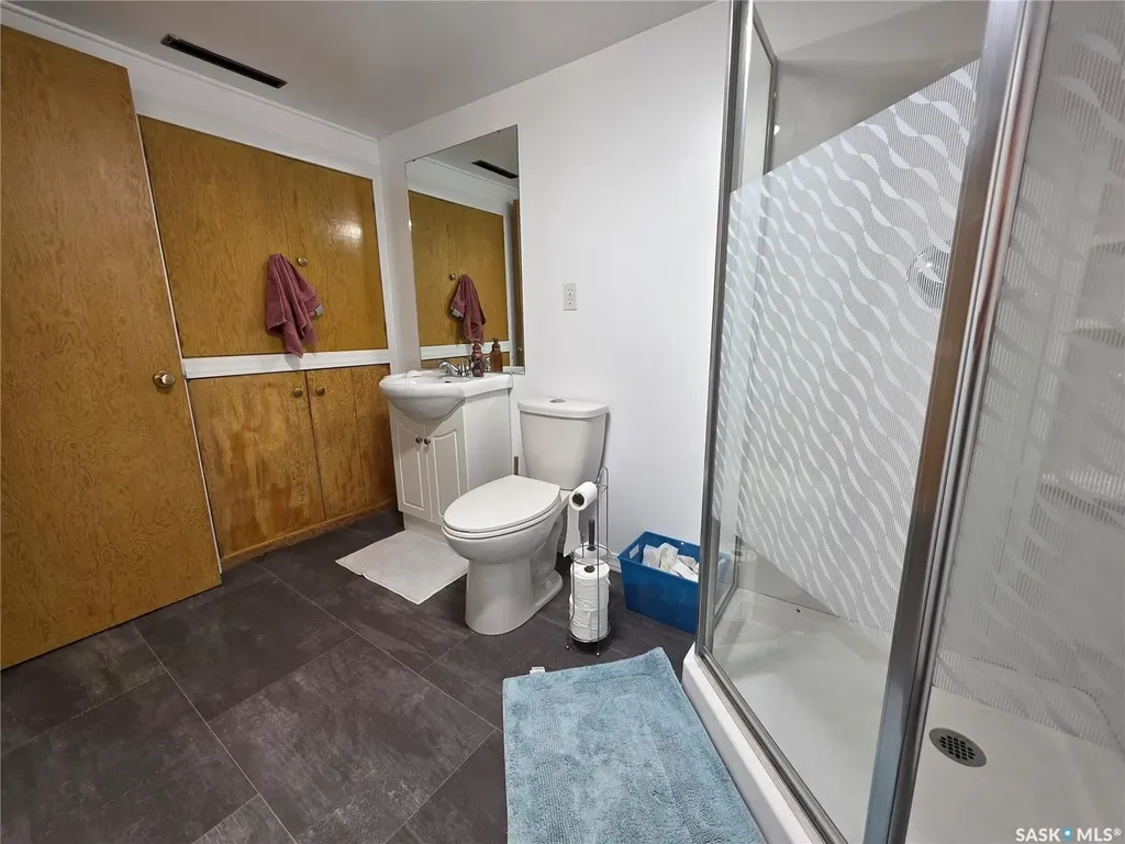 303 13th Avenue NE Swift Current SK S9H 2V9