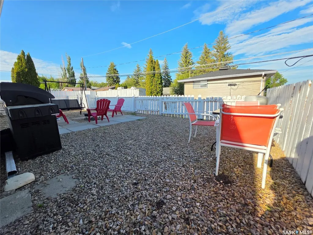 303 13th Avenue NE Swift Current SK S9H 2V9