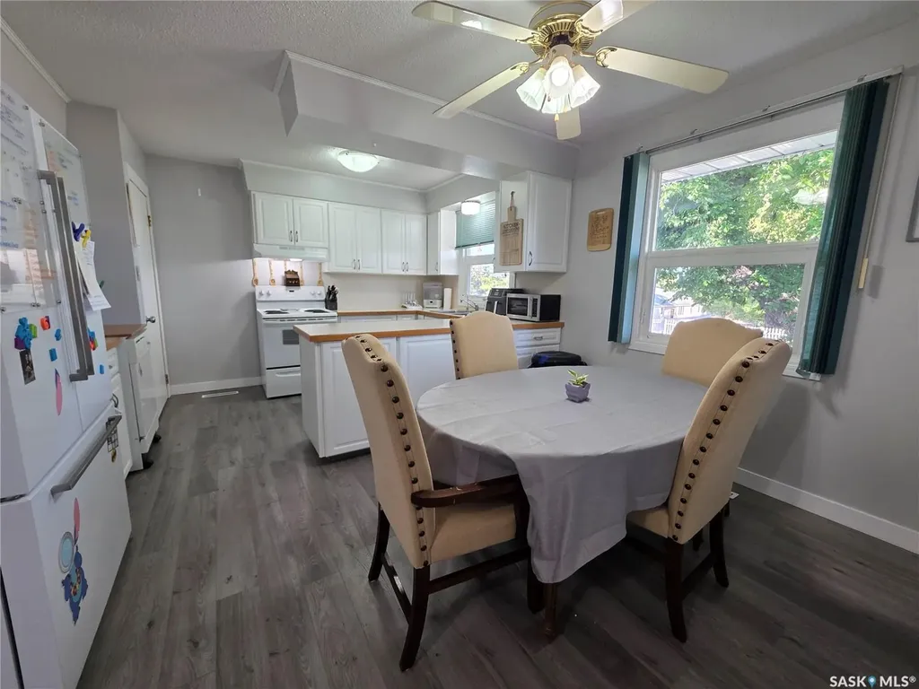 303 13th Avenue NE Swift Current SK S9H 2V9