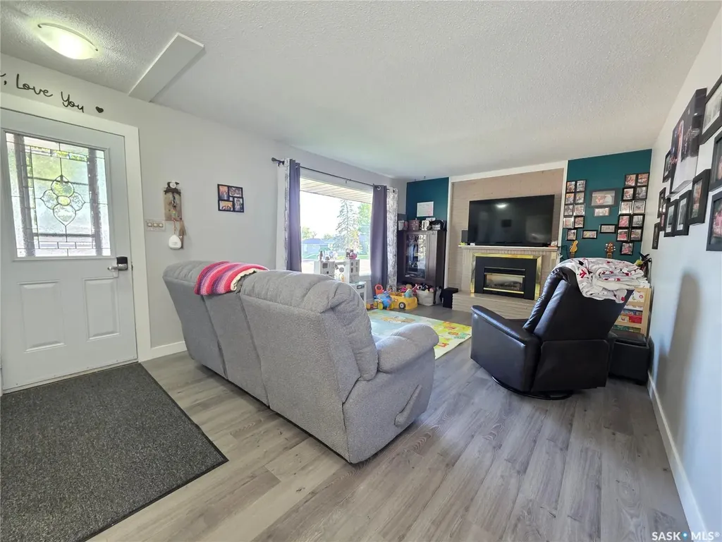 303 13th Avenue NE Swift Current SK S9H 2V9