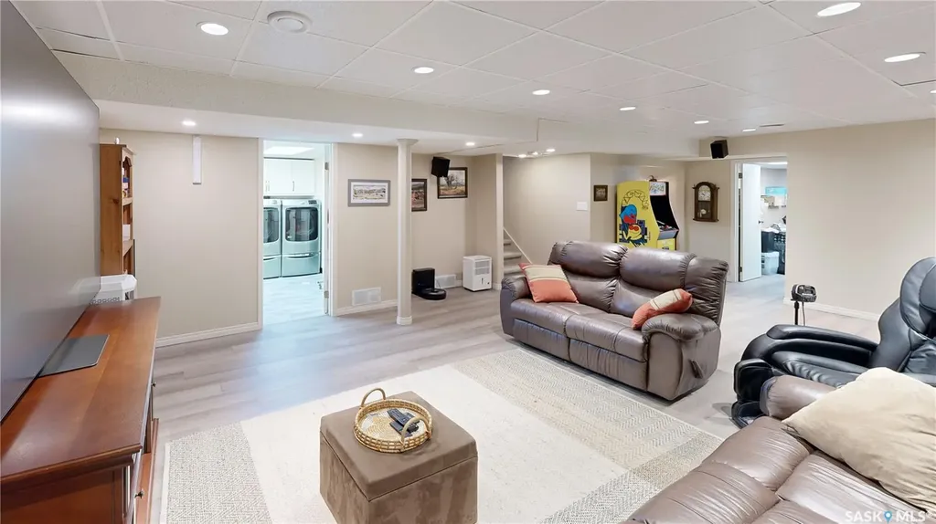 70 Hawkes Avenue Regina SK S4X 1B4