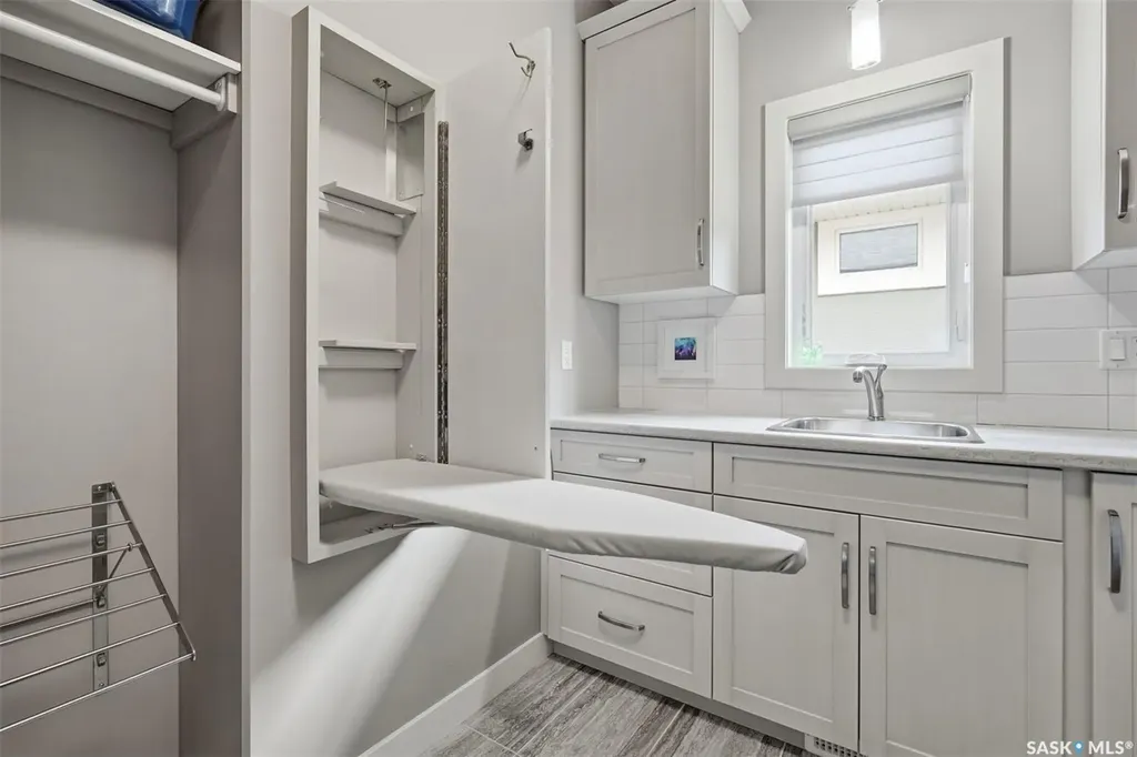 154 Flegel Court Saskatoon SK S7V 0B9