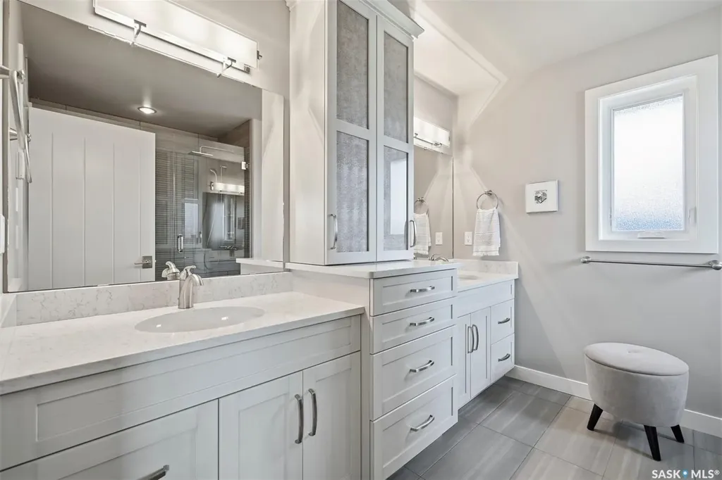 154 Flegel Court Saskatoon SK S7V 0B9