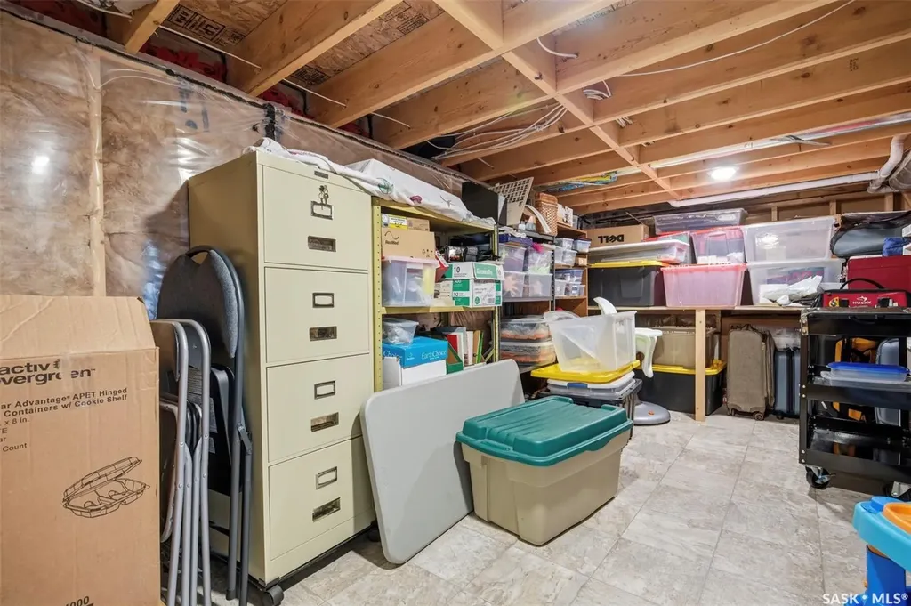154 Flegel Court Saskatoon SK S7V 0B9