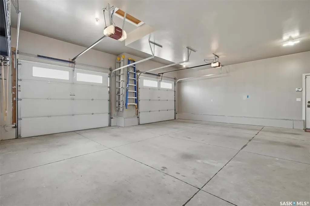 154 Flegel Court Saskatoon SK S7V 0B9