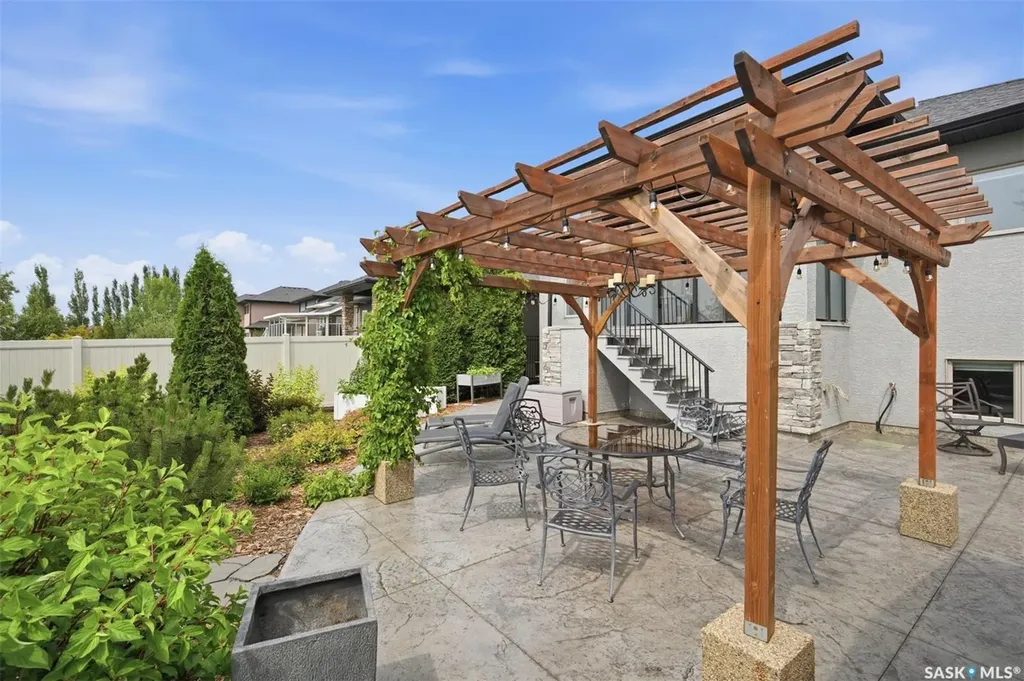 154 Flegel Court Saskatoon SK S7V 0B9