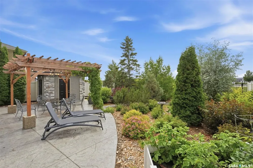 154 Flegel Court Saskatoon SK S7V 0B9
