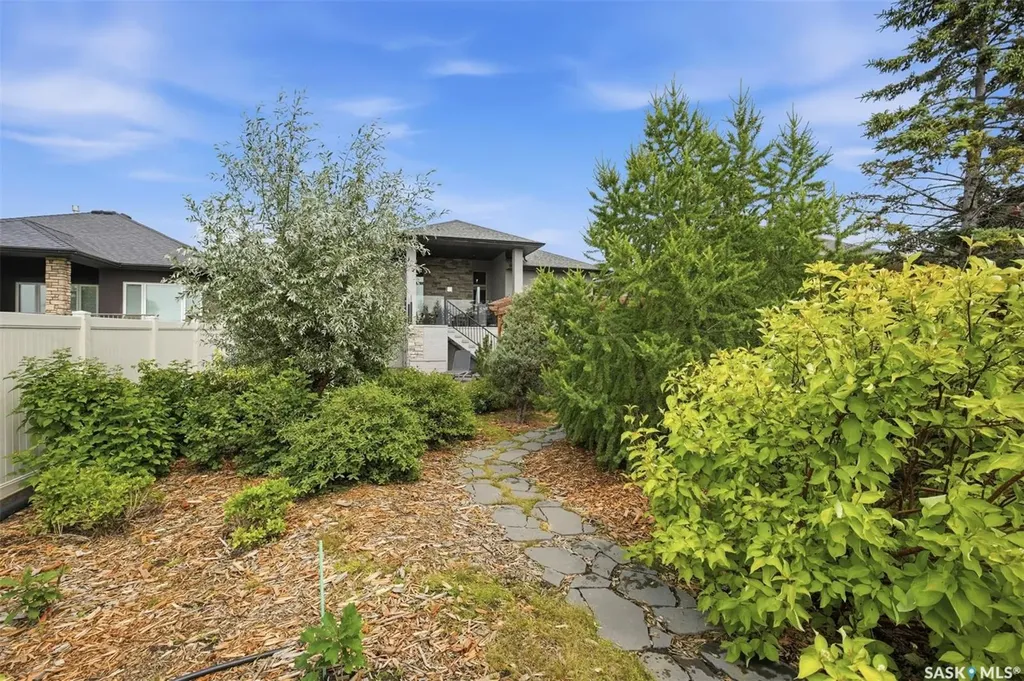 154 Flegel Court Saskatoon SK S7V 0B9