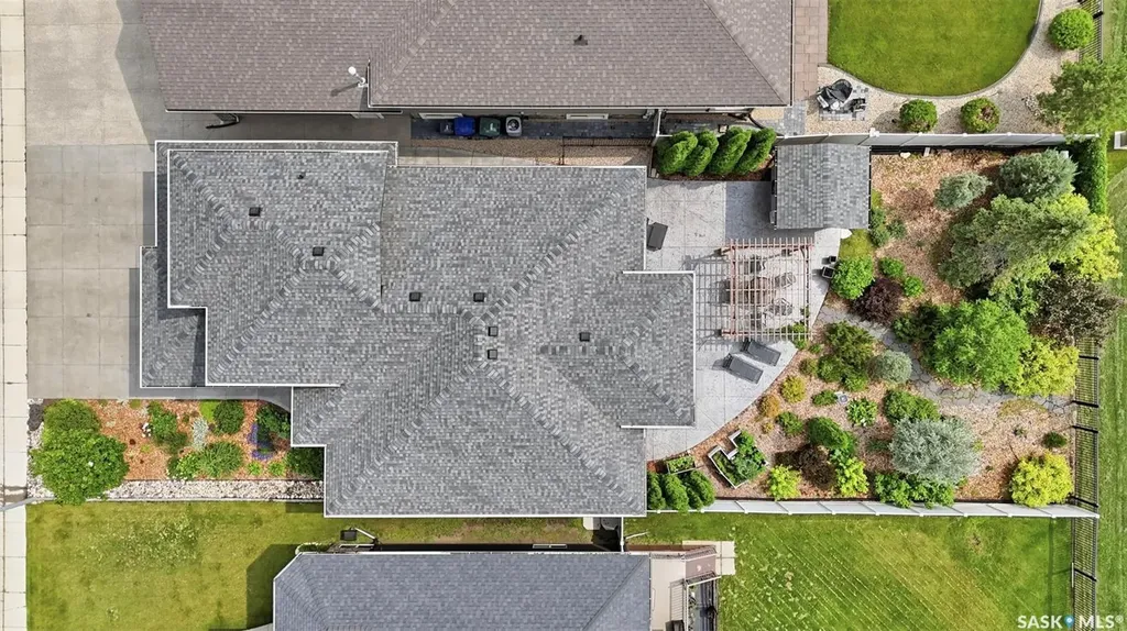 154 Flegel Court Saskatoon SK S7V 0B9