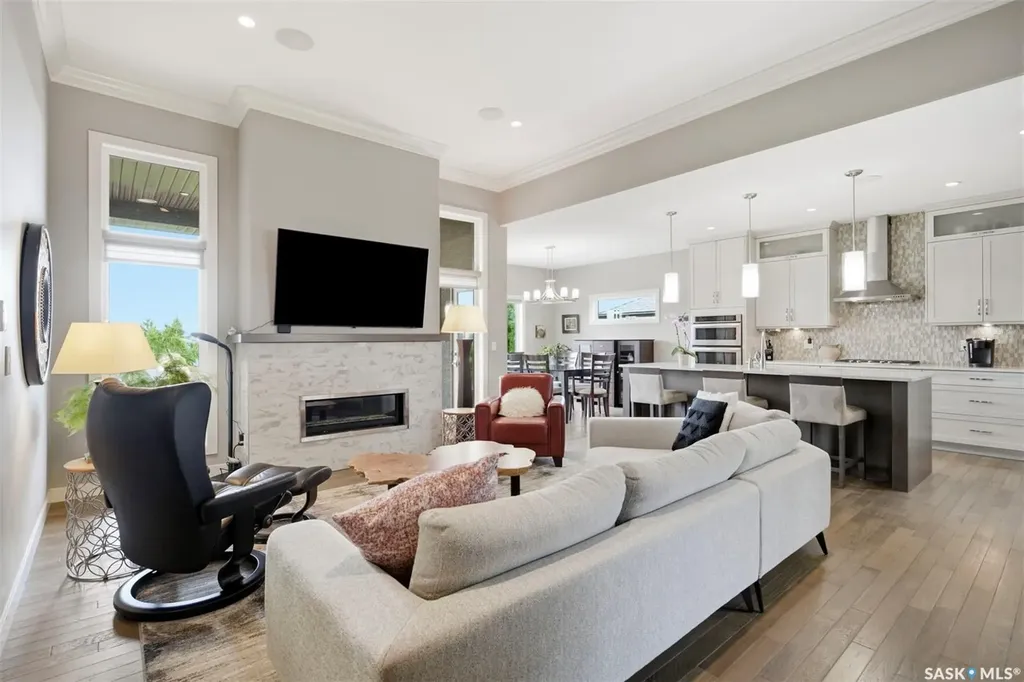 154 Flegel Court Saskatoon SK S7V 0B9