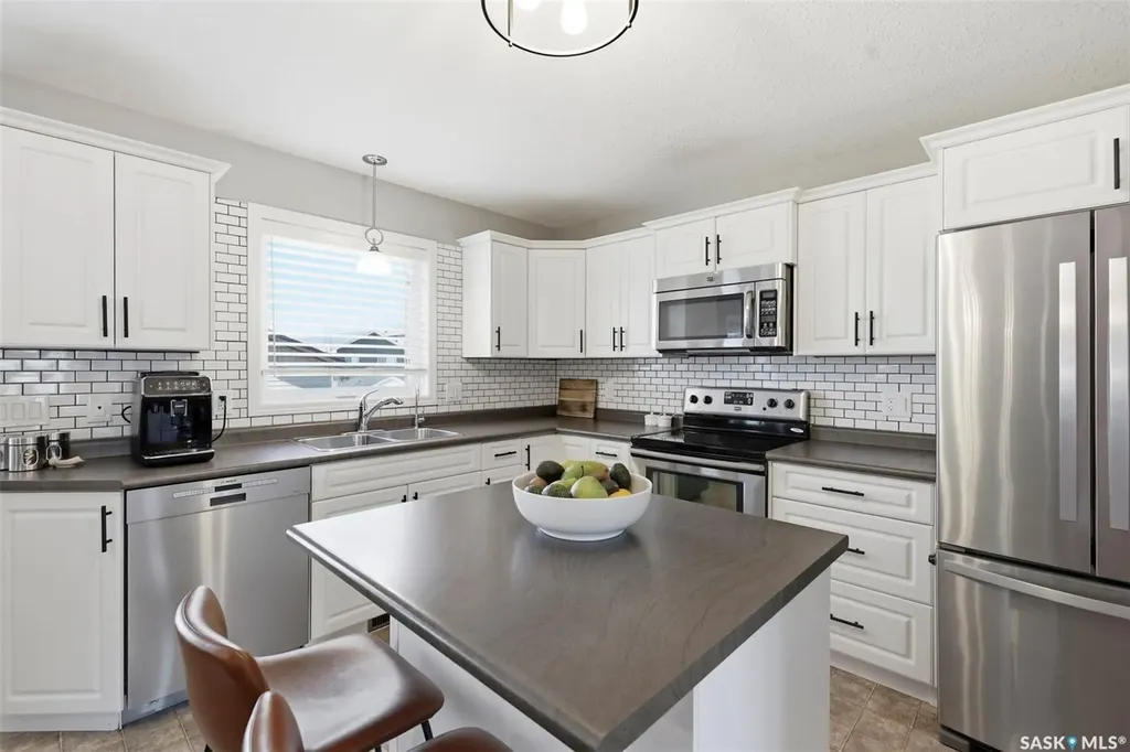 310 Martens Avenue Warman SK S0K 4S3