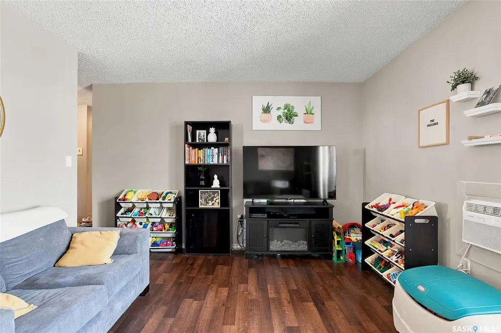 254 Pinehouse Place Saskatoon SK S7K 4X1