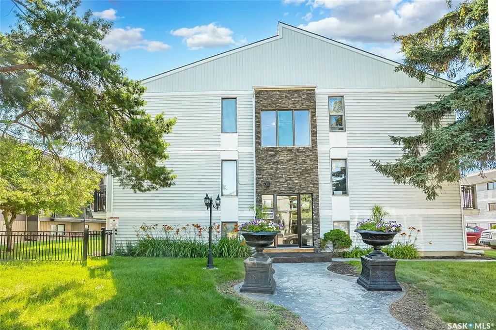 254 Pinehouse Place Saskatoon SK S7K 4X1