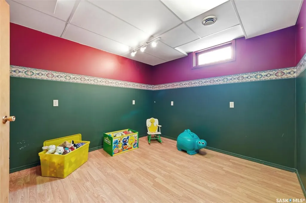 2145 37th Street W Saskatoon SK S7L 4E6