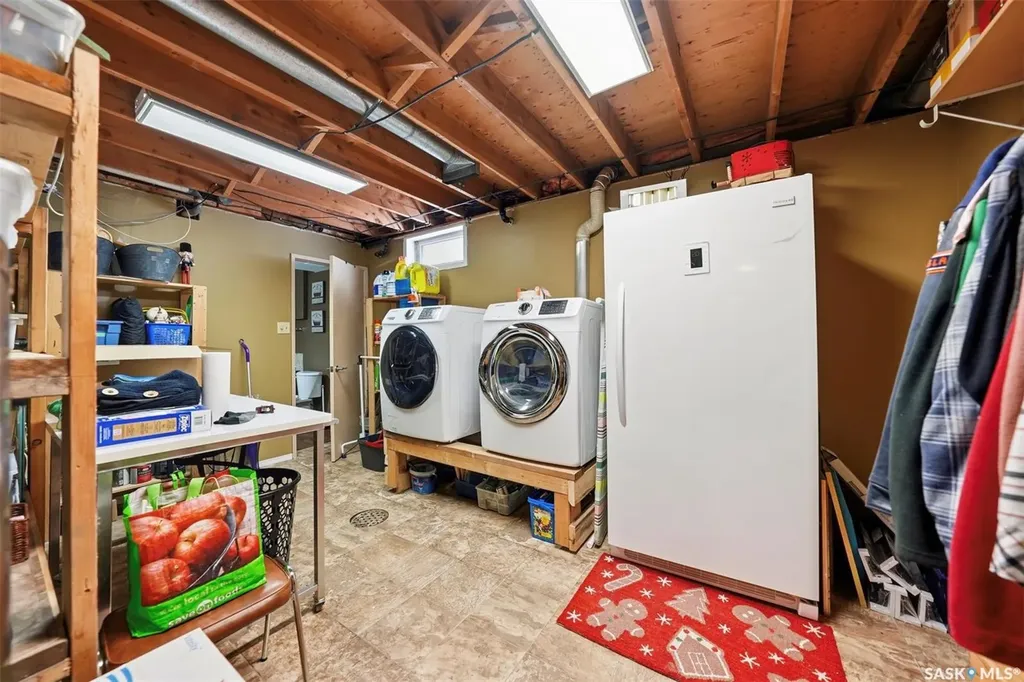 2145 37th Street W Saskatoon SK S7L 4E6