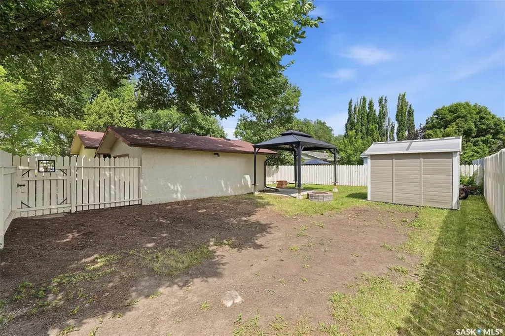 2145 37th Street W Saskatoon SK S7L 4E6