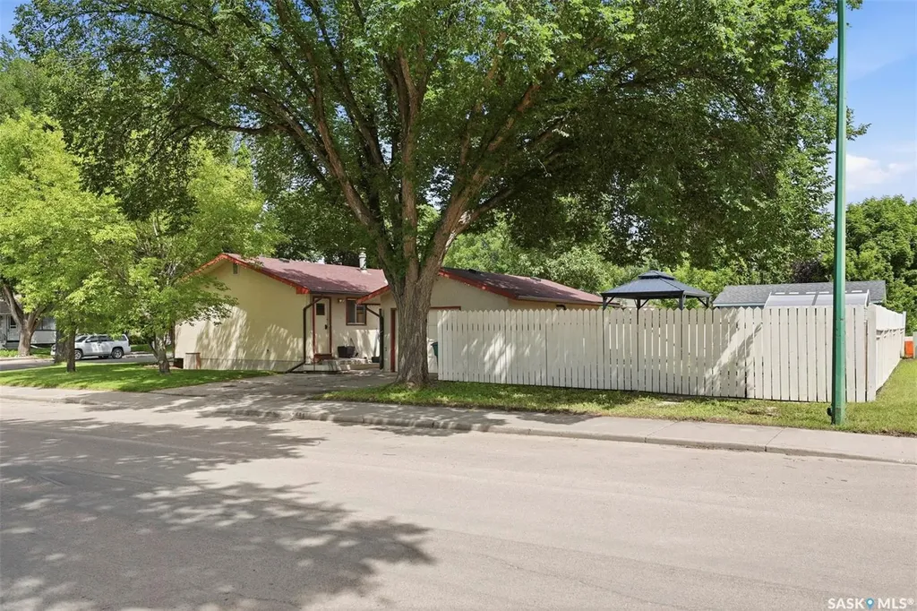 2145 37th Street W Saskatoon SK S7L 4E6