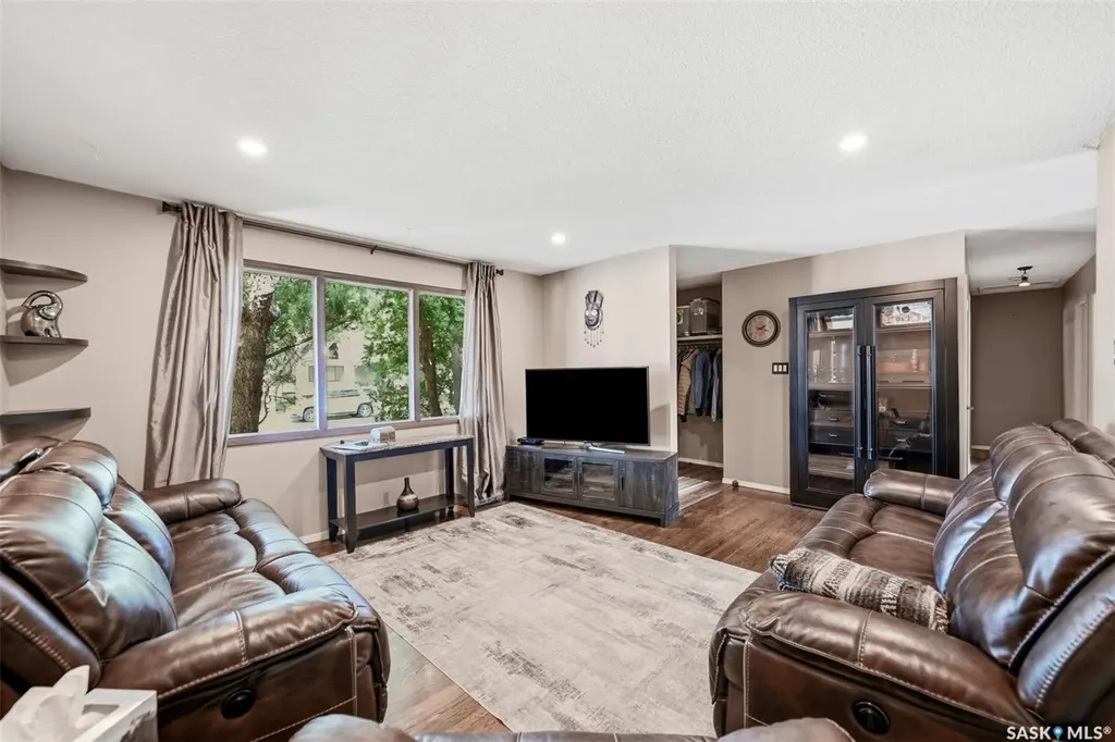 2145 37th Street W Saskatoon SK S7L 4E6