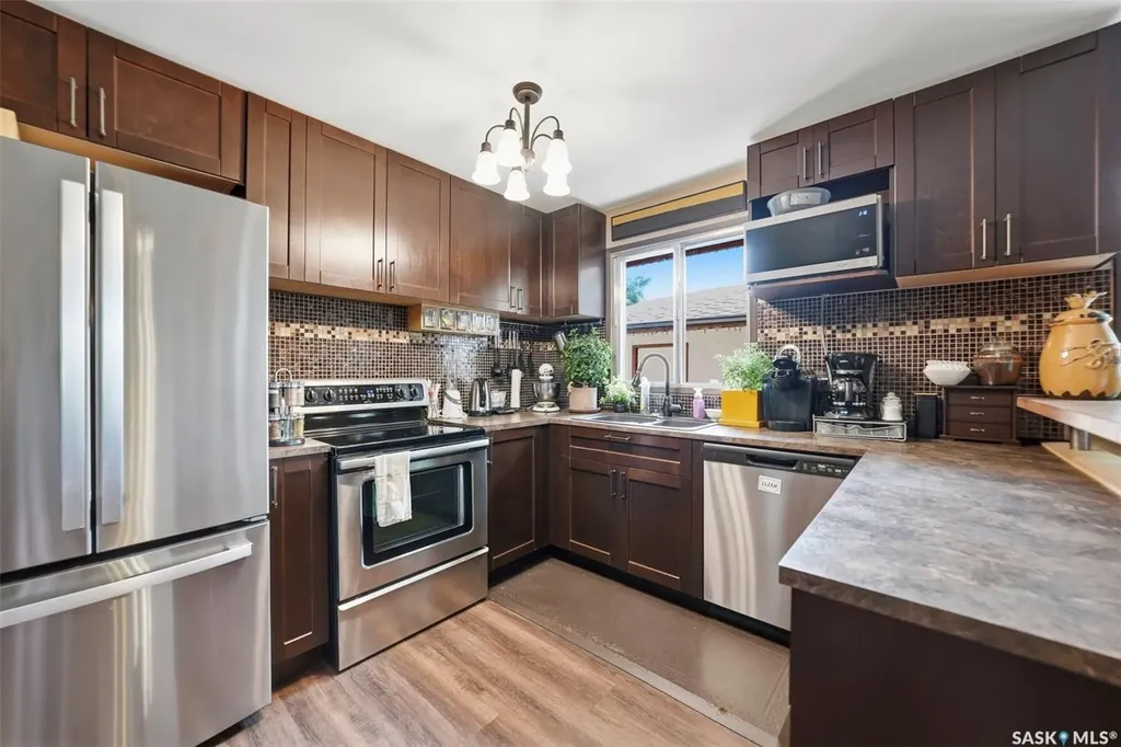 2145 37th Street W Saskatoon SK S7L 4E6