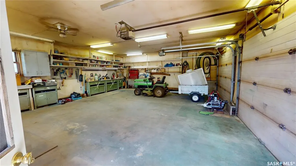120 Bergheim Road Aberdeen Rm No. 373 SK S7A 0A5