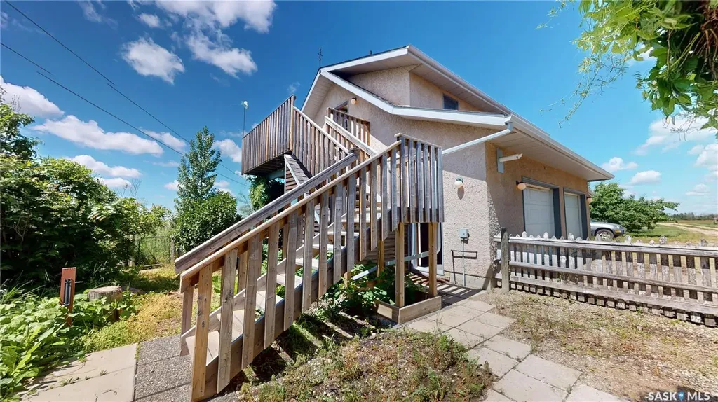 120 Bergheim Road Aberdeen Rm No. 373 SK S7A 0A5