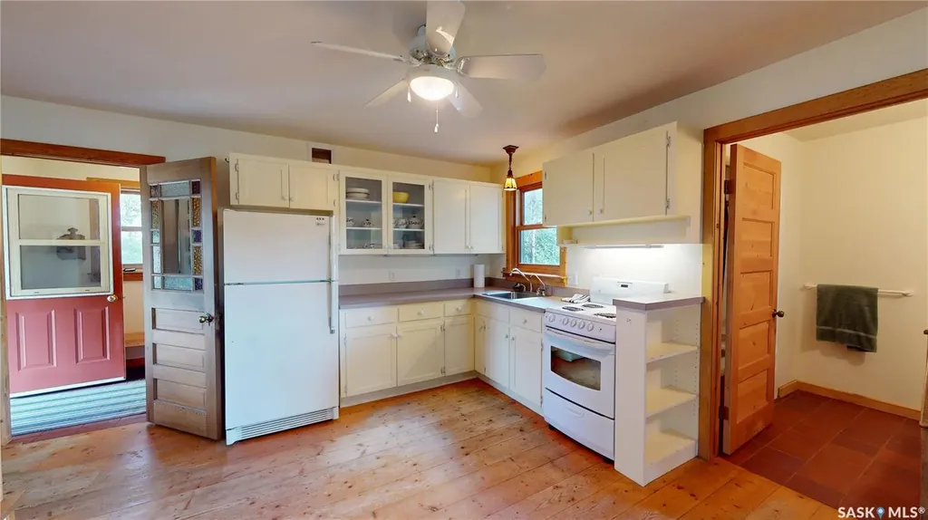 120 Bergheim Road Aberdeen Rm No. 373 SK S7A 0A5