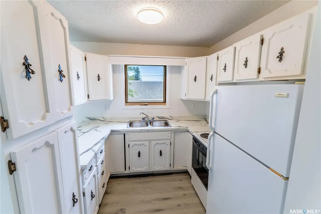 1415 Caribou Street W Moose Jaw SK S6H 7M4
