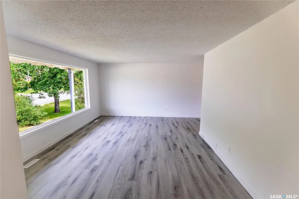 1415 Caribou Street W Moose Jaw SK S6H 7M4