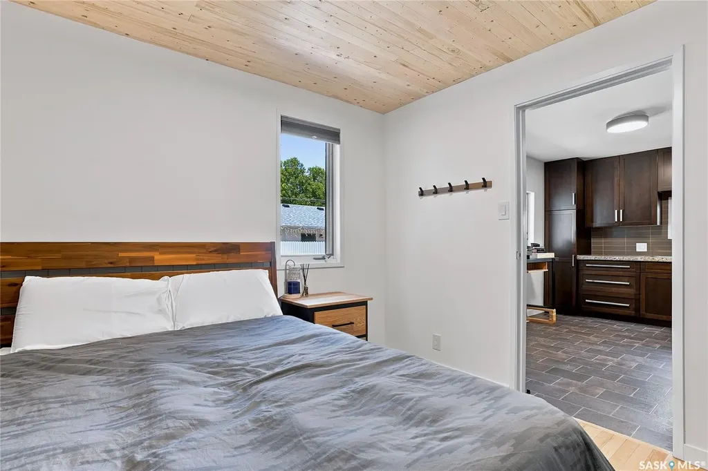 837 5th Street E Saskatoon SK S7H 1G8