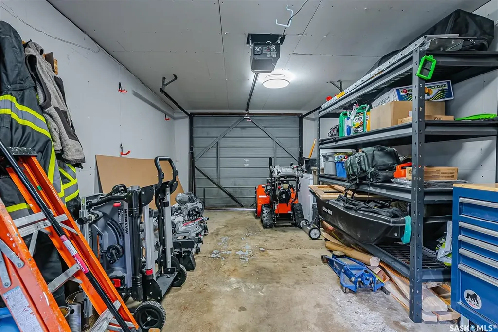 837 5th Street E Saskatoon SK S7H 1G8