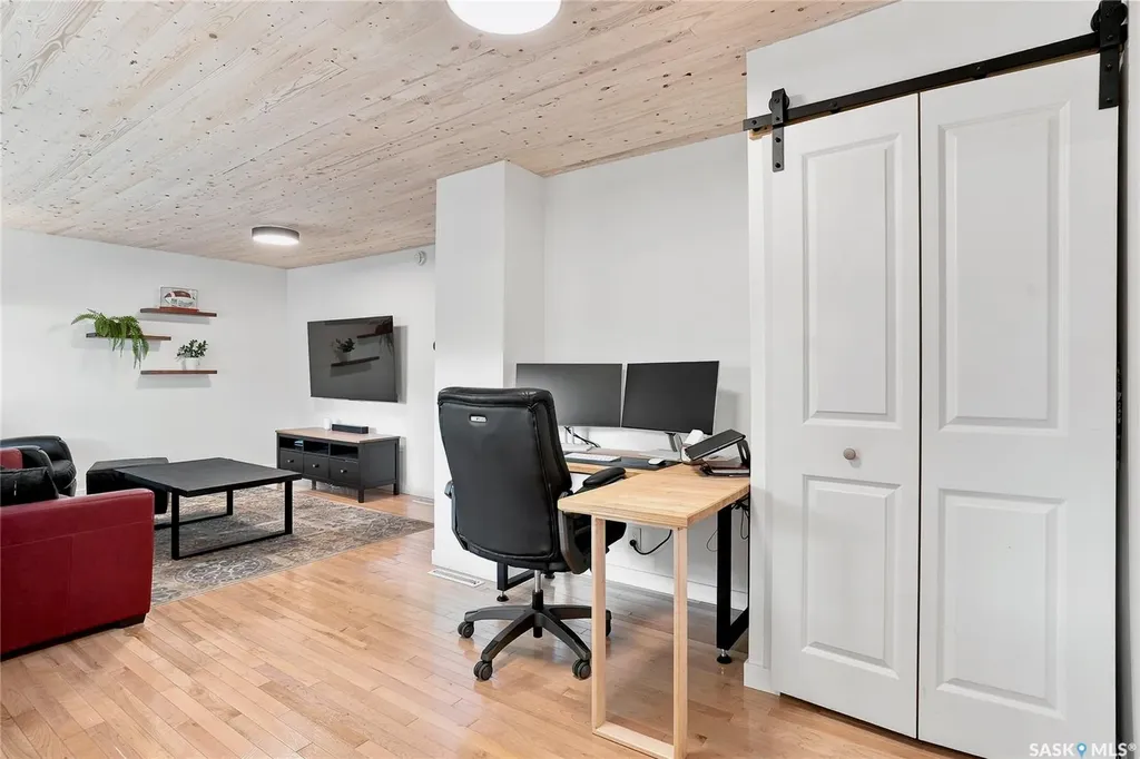 837 5th Street E Saskatoon SK S7H 1G8