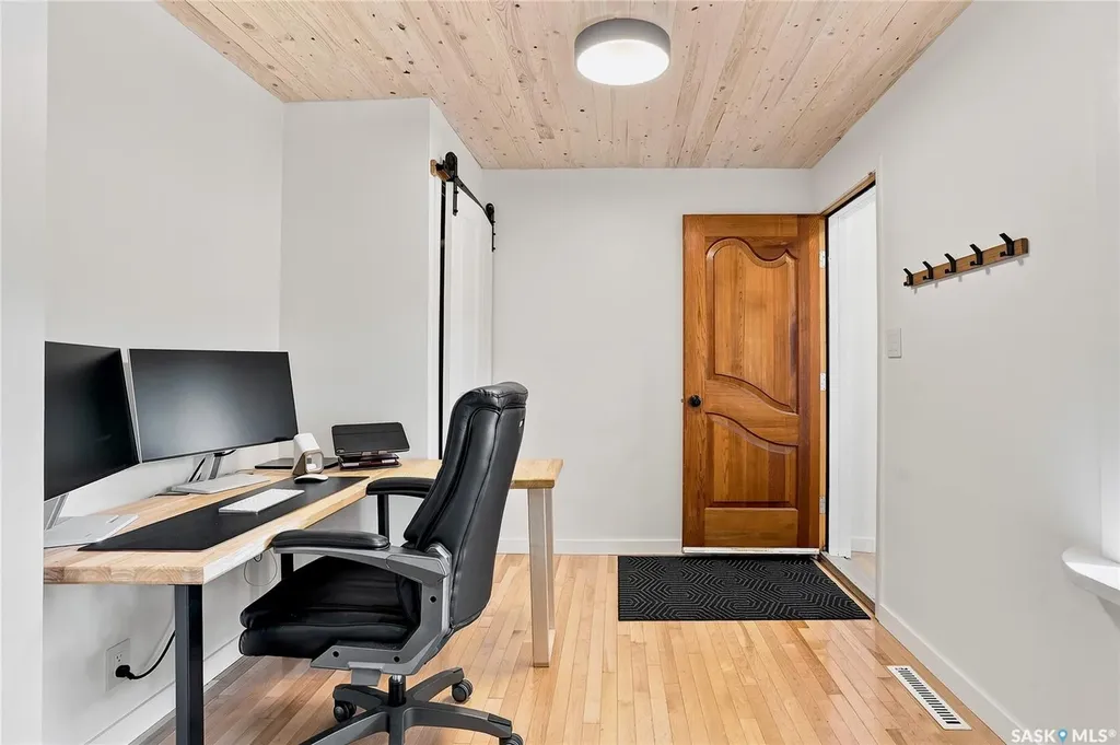 837 5th Street E Saskatoon SK S7H 1G8