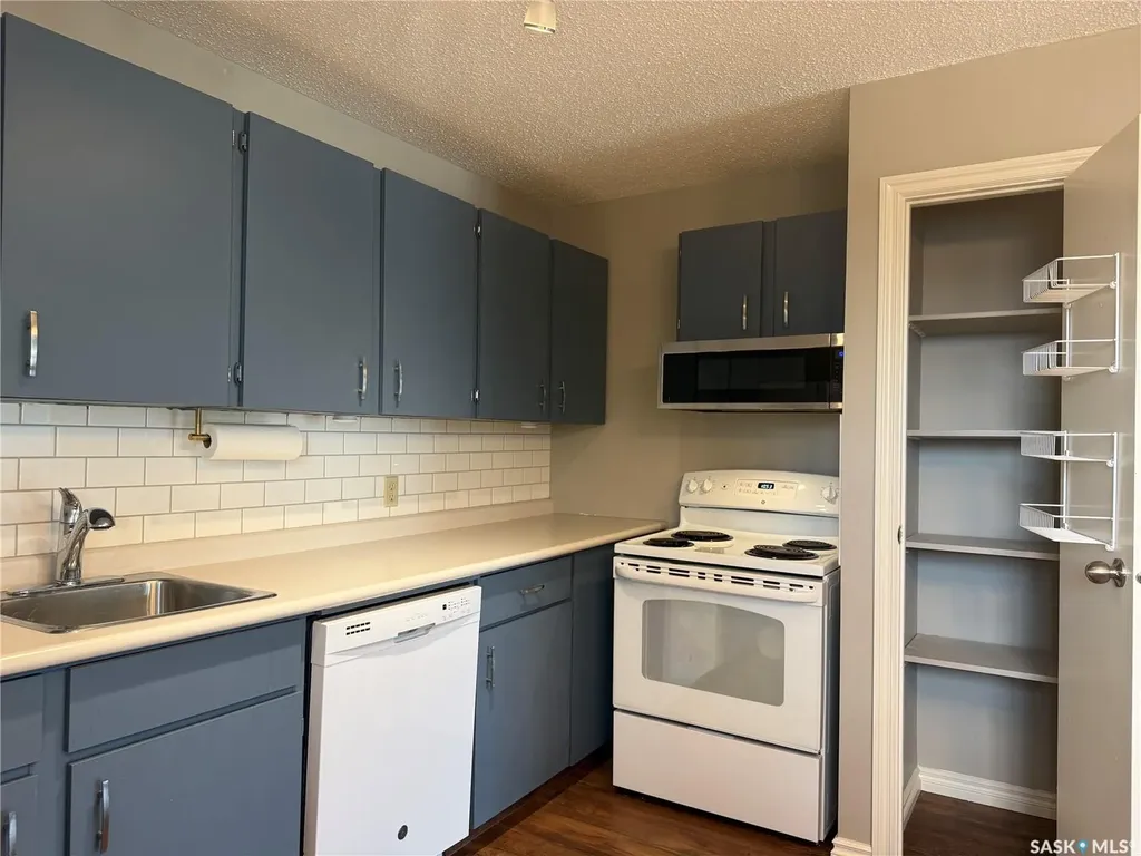 59 Wood Lily Drive Moose Jaw SK S6J 1H1