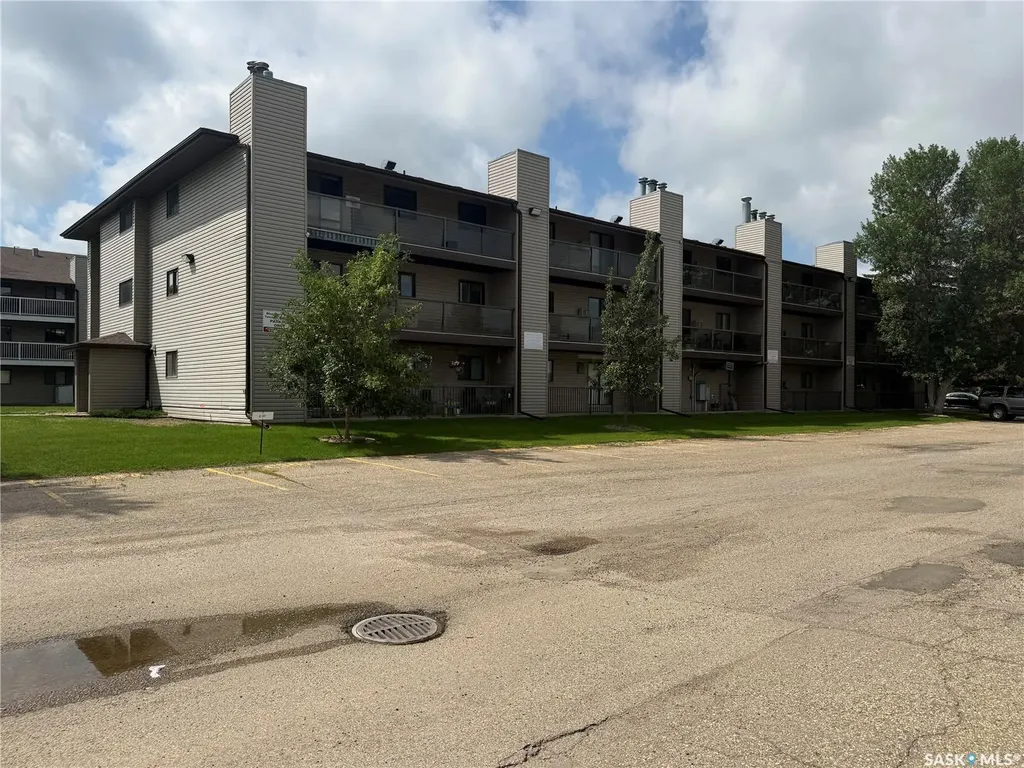 59 Wood Lily Drive Moose Jaw SK S6J 1H1