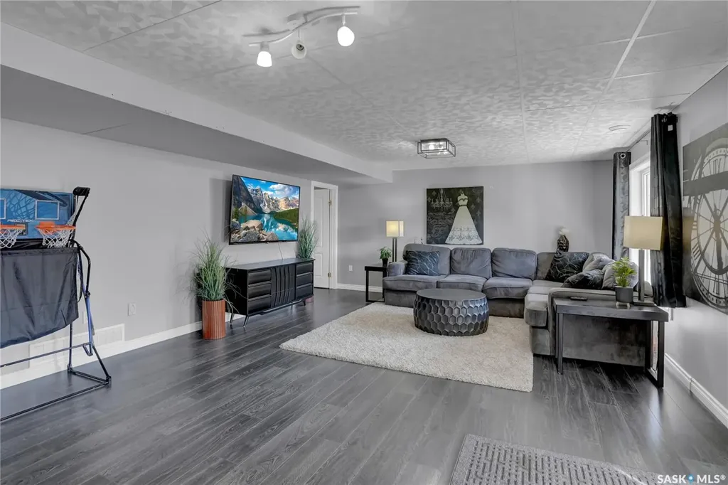28 Alice Crescent North Grove SK S0H 4C0