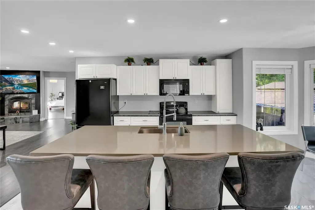28 Alice Crescent North Grove SK S0H 4C0