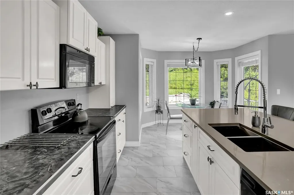 28 Alice Crescent North Grove SK S0H 4C0