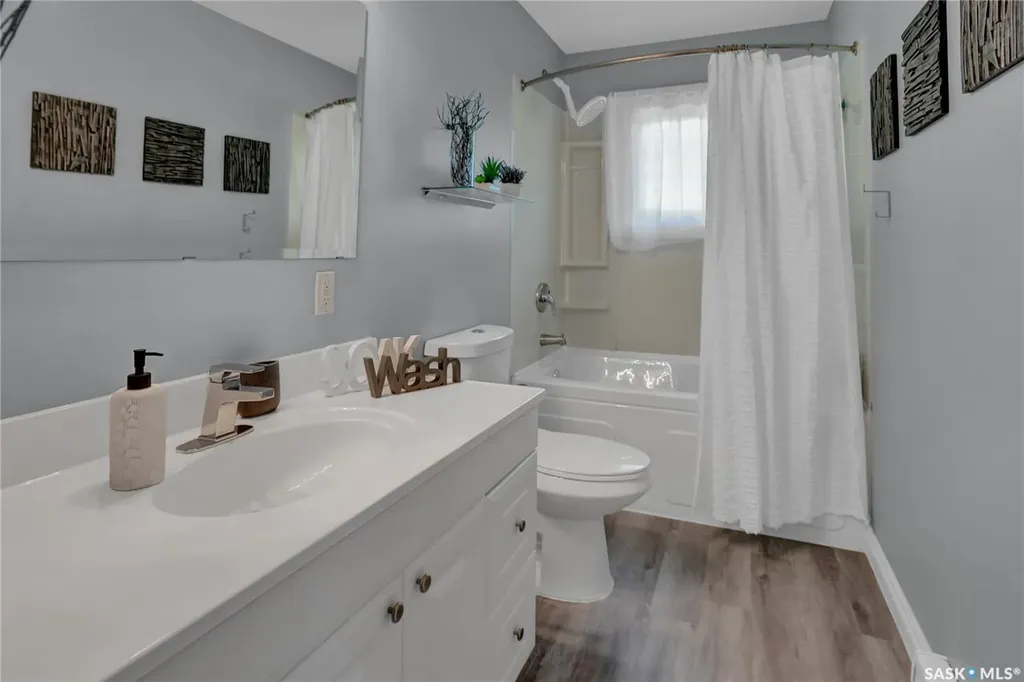 28 Alice Crescent North Grove SK S0H 4C0