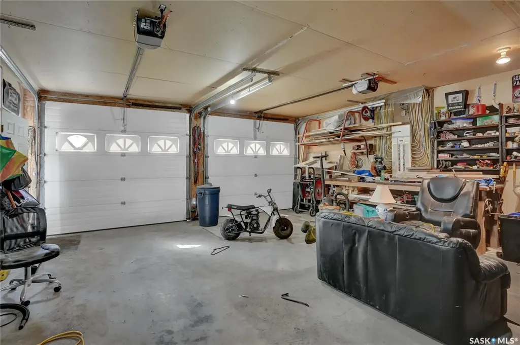 28 Alice Crescent North Grove SK S0H 4C0
