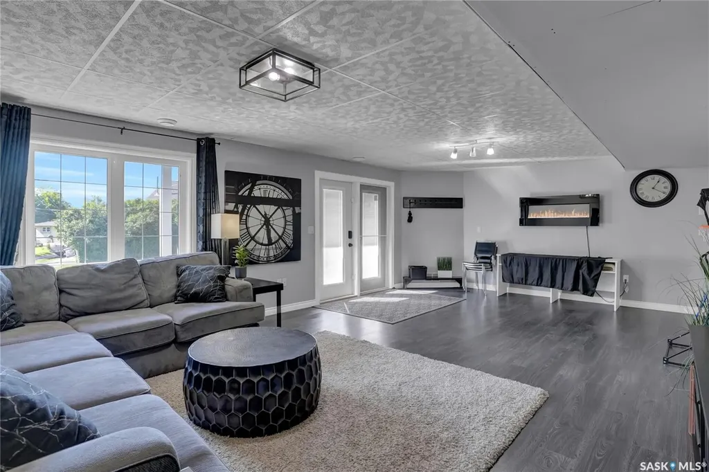 28 Alice Crescent North Grove SK S0H 4C0