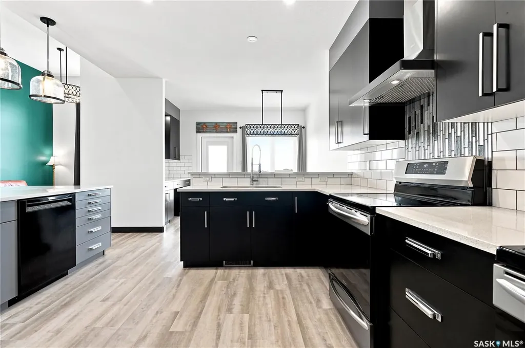 619 Kenaschuk Crescent Saskatoon SK S7W 0Y4